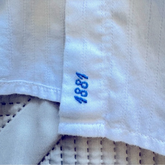 2/$10 Van Heusen Originals White button front collared shirt Sz XS - Picture 9 of 9